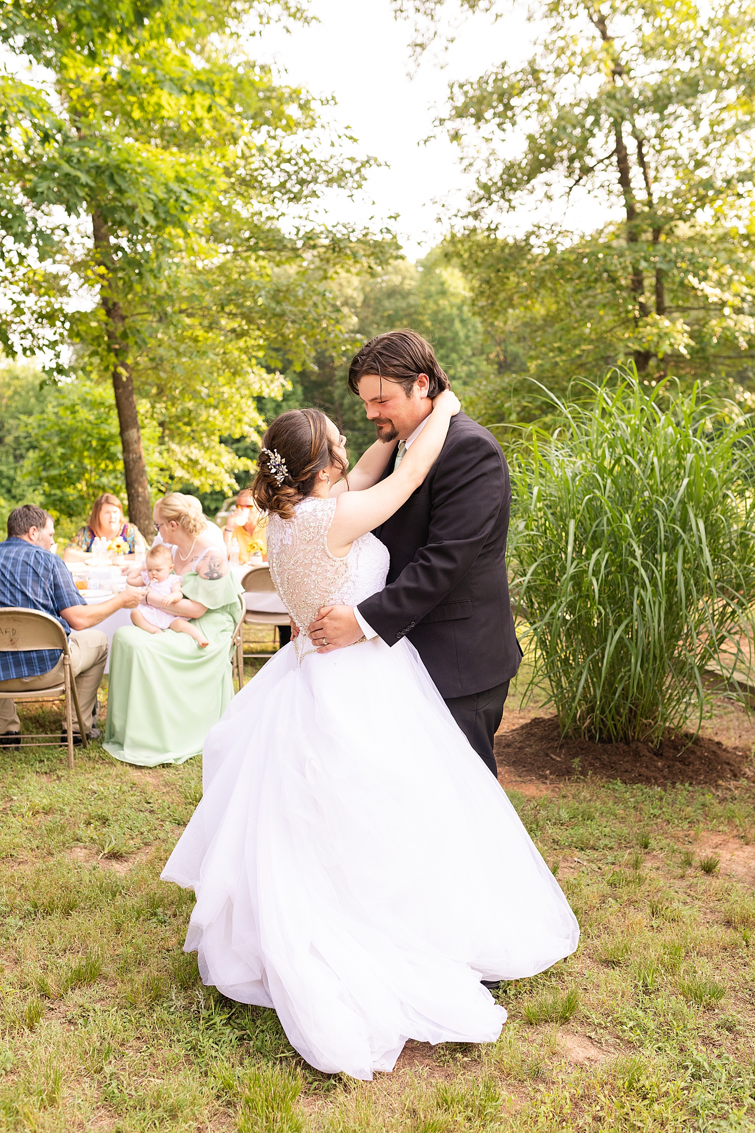 Intimate Spring Virginia Wedding Photo_0900.jpg