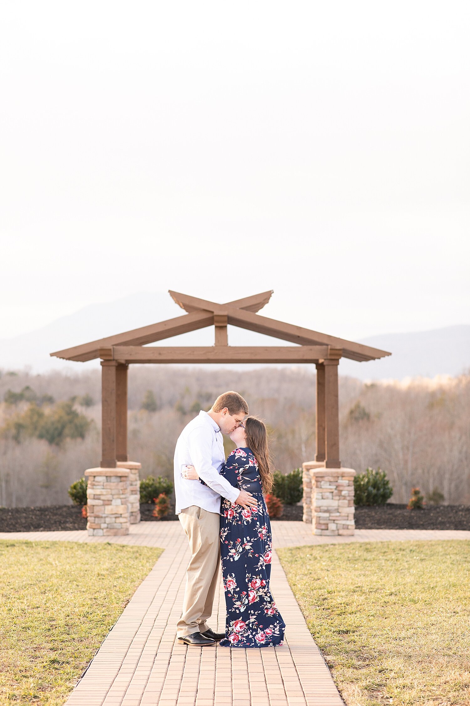 View this Glass Hill Engagement session HERE