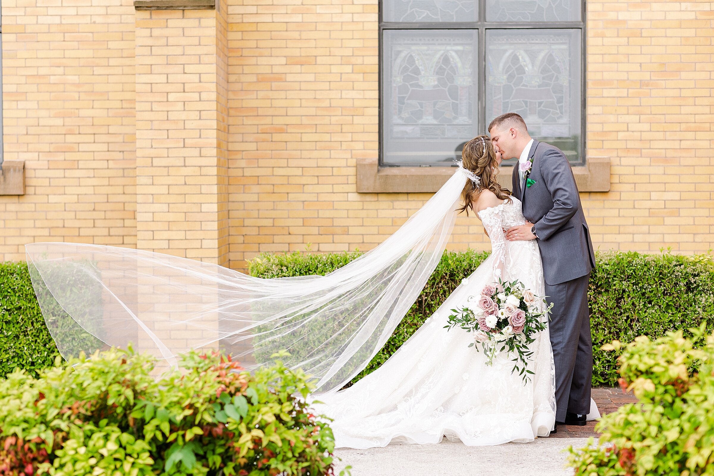 Alex + Carly | Hunting Hills Country Club Wedding