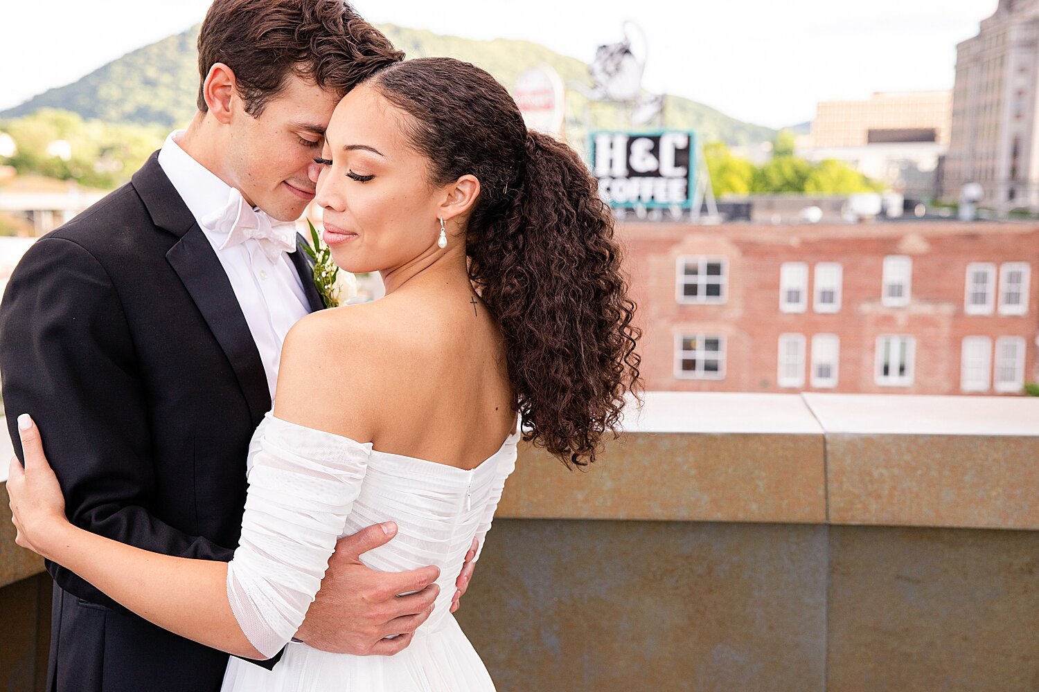 Christian + Anah | An Elegant Wedding at the Taubman Museum of Art