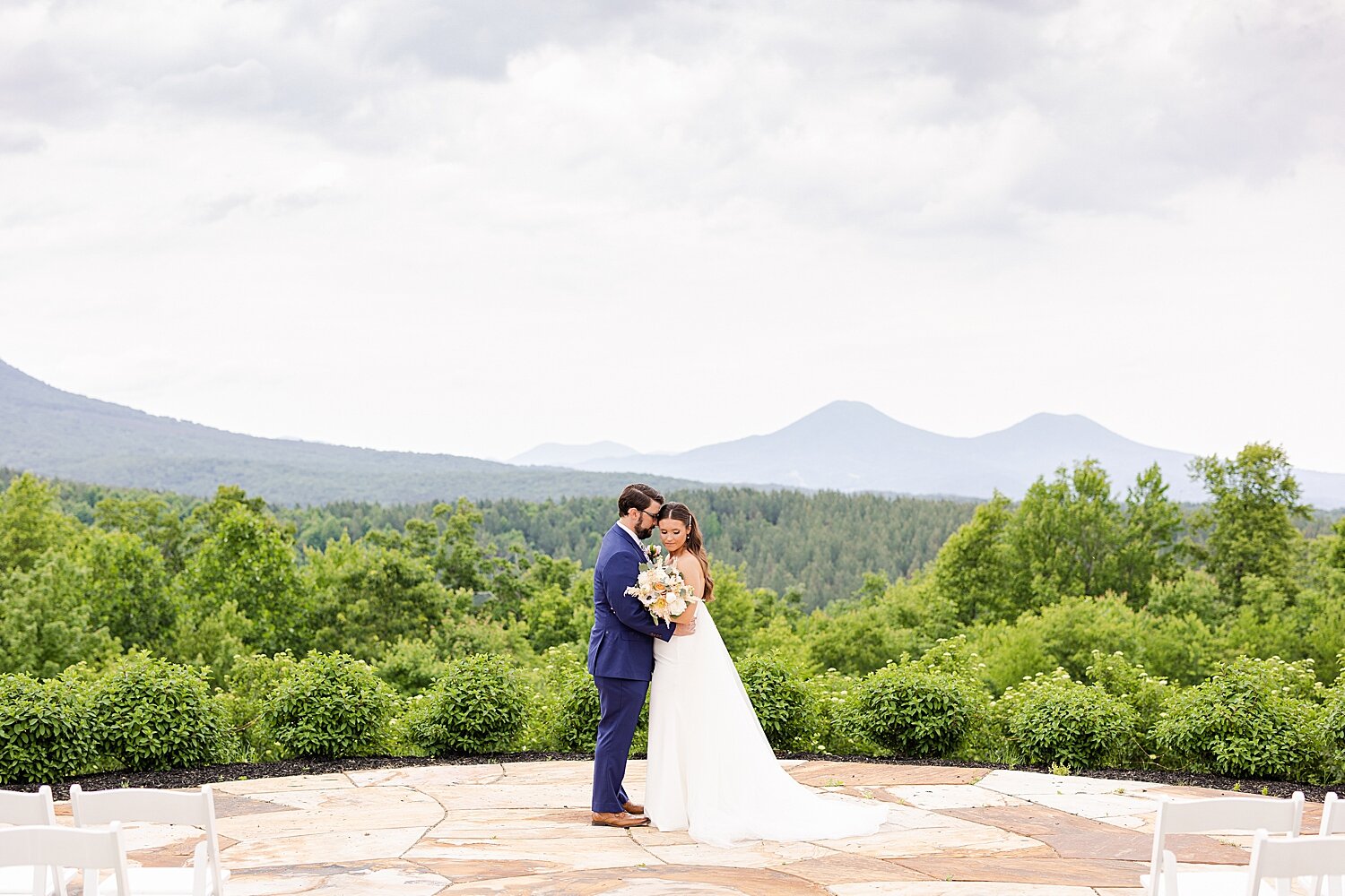 Cory + Evan | A Rainy Elegant Wedding at The Seclusion