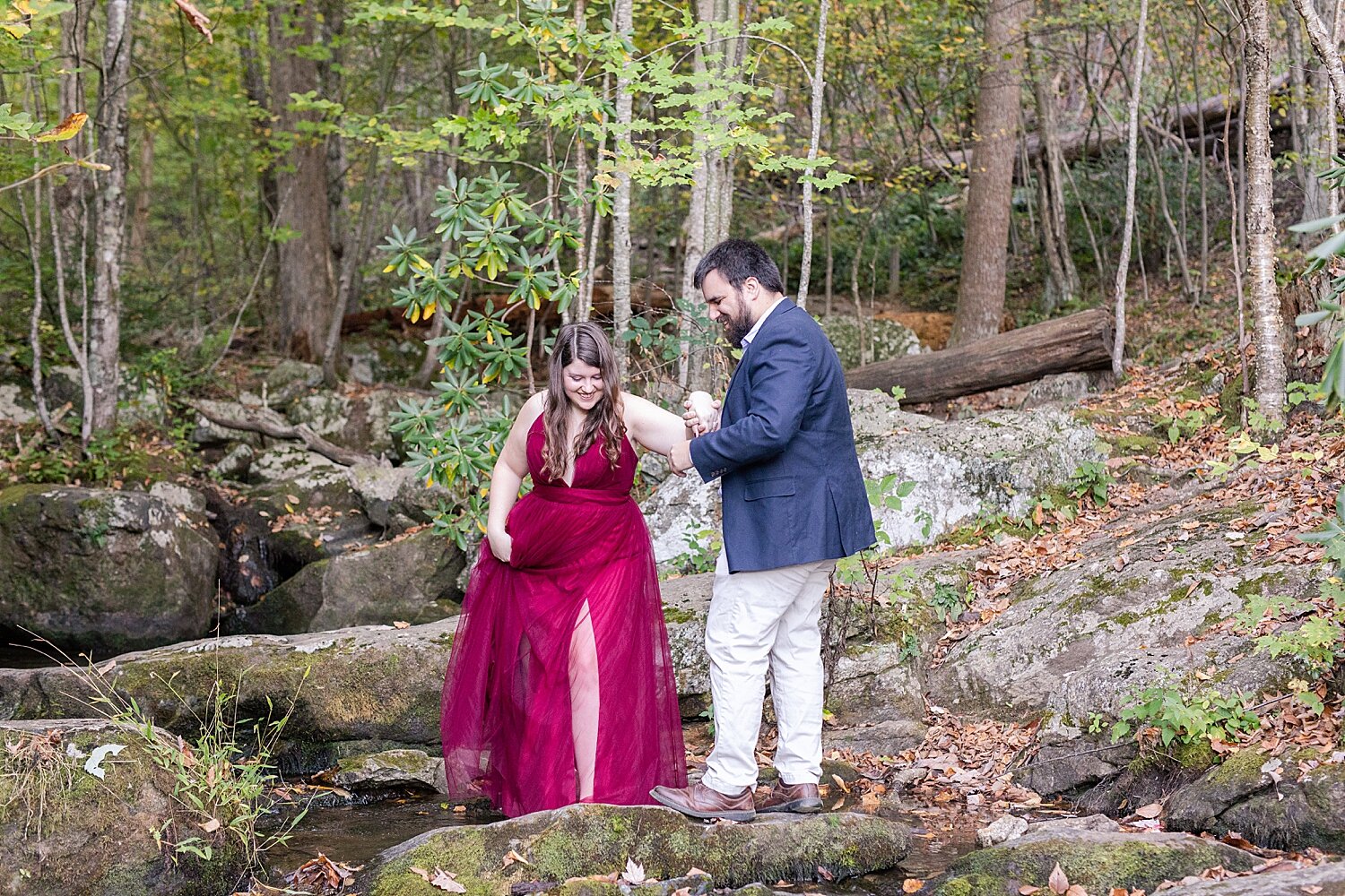 crabtree-falls-engagement-session-lynchburg-wedding-photographer-_1576.jpg