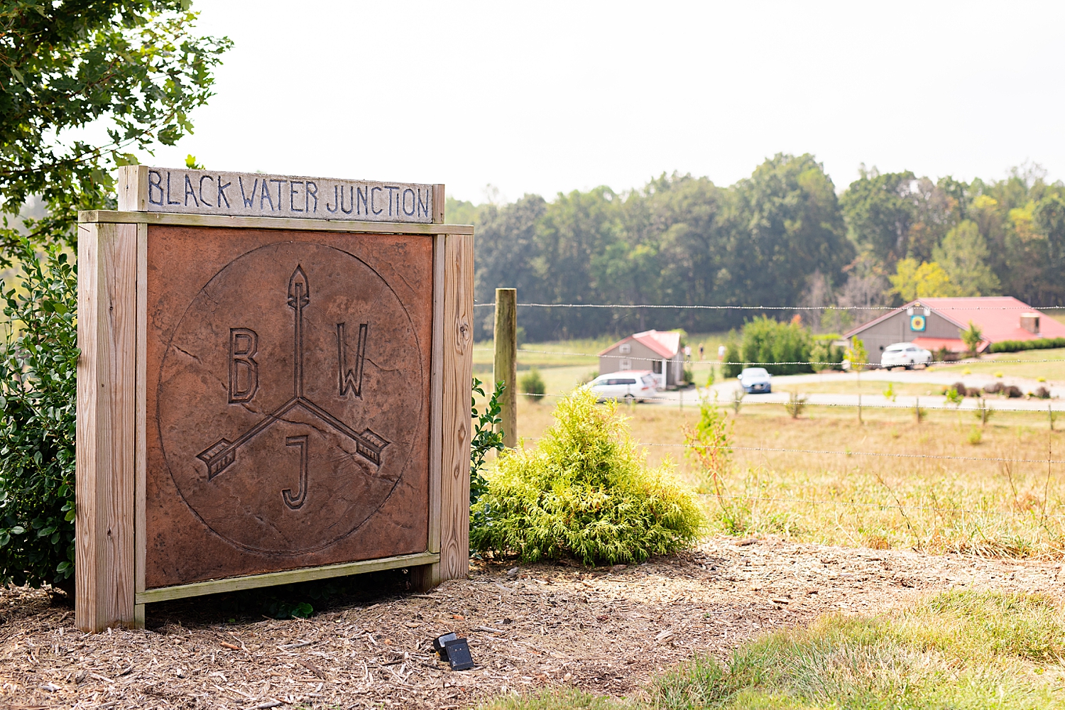 rustic-fall-pavilion-at-blackwater-creek-wedding-photo_1438.jpg