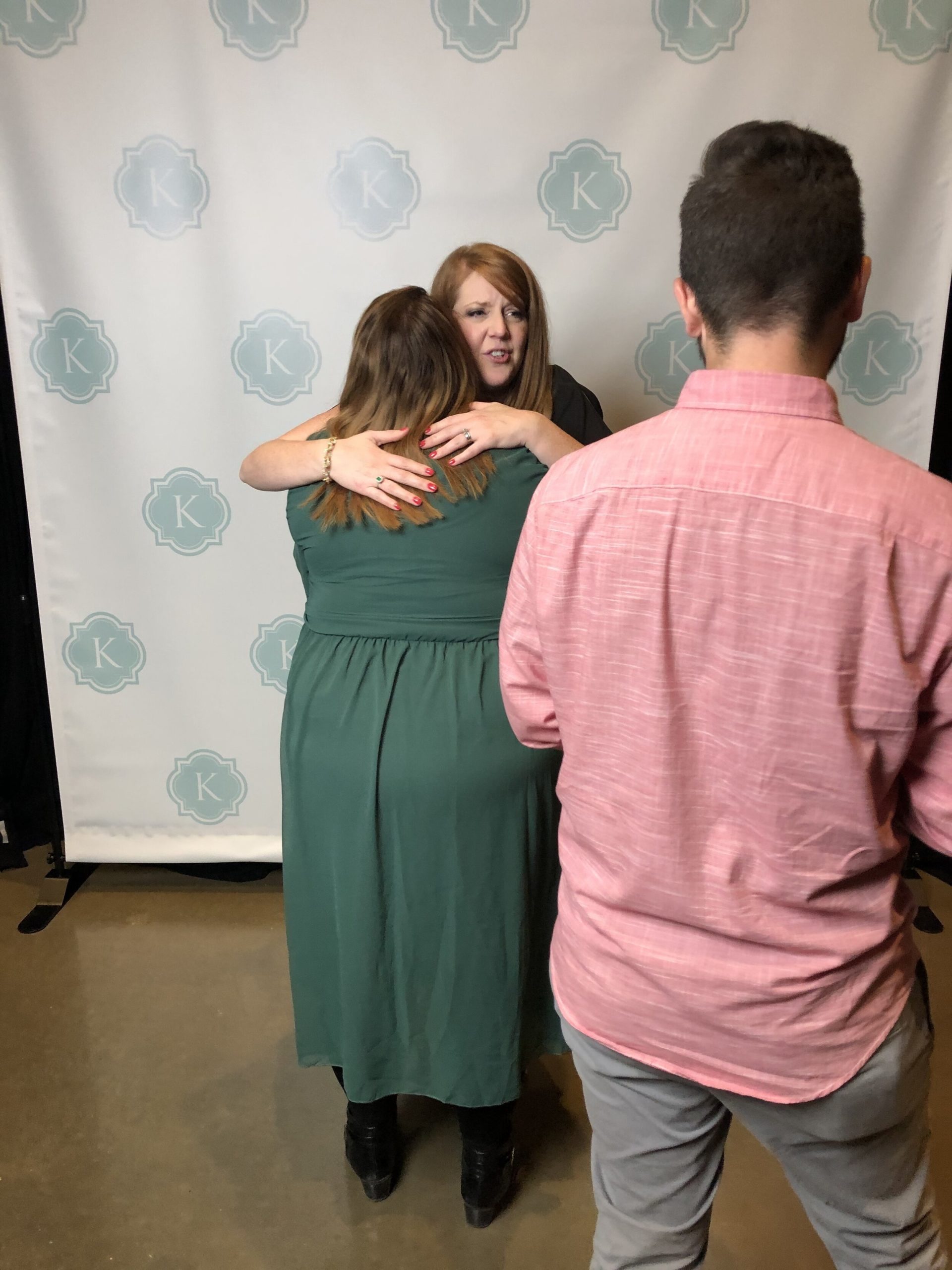 This is honestly not the most flattering for anyone in this photo but its proof I got a hug from Katelyn haha