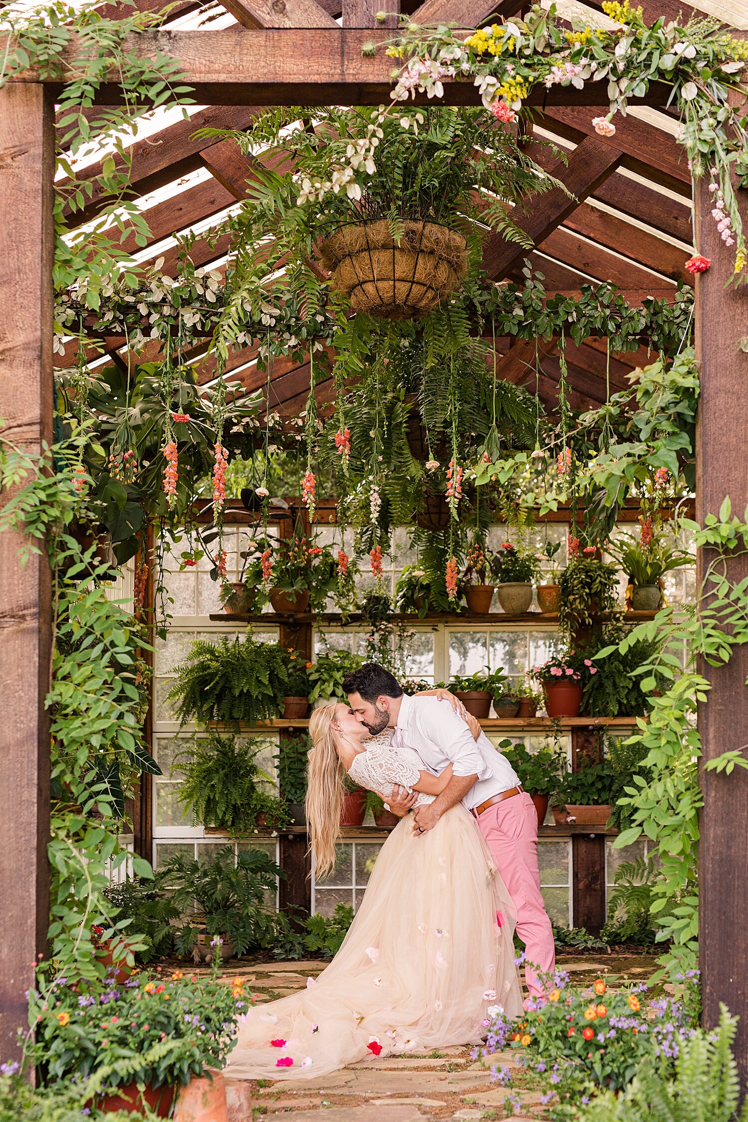 Greenhouse couples session_3309.jpg