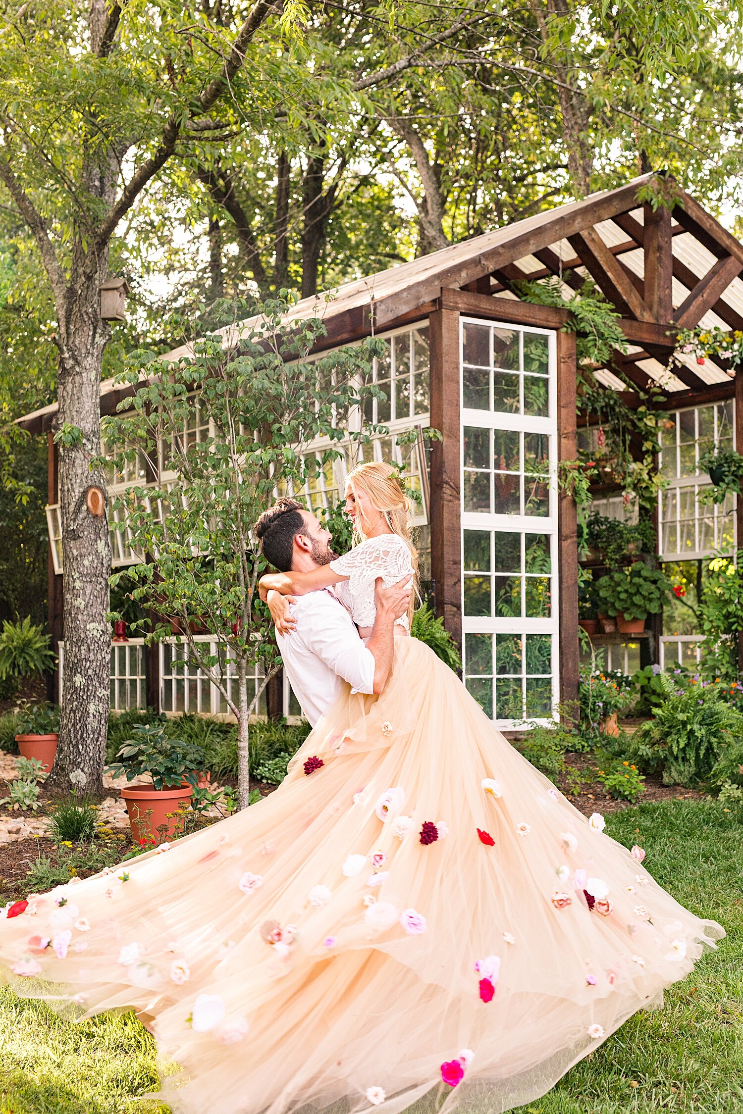 Greenhouse couples session_3312.jpg