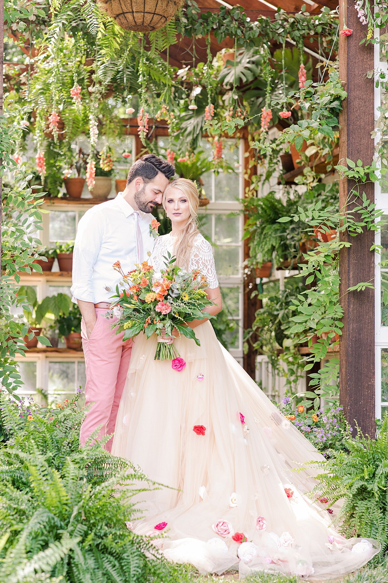 Greenhouse couples session_3313.jpg