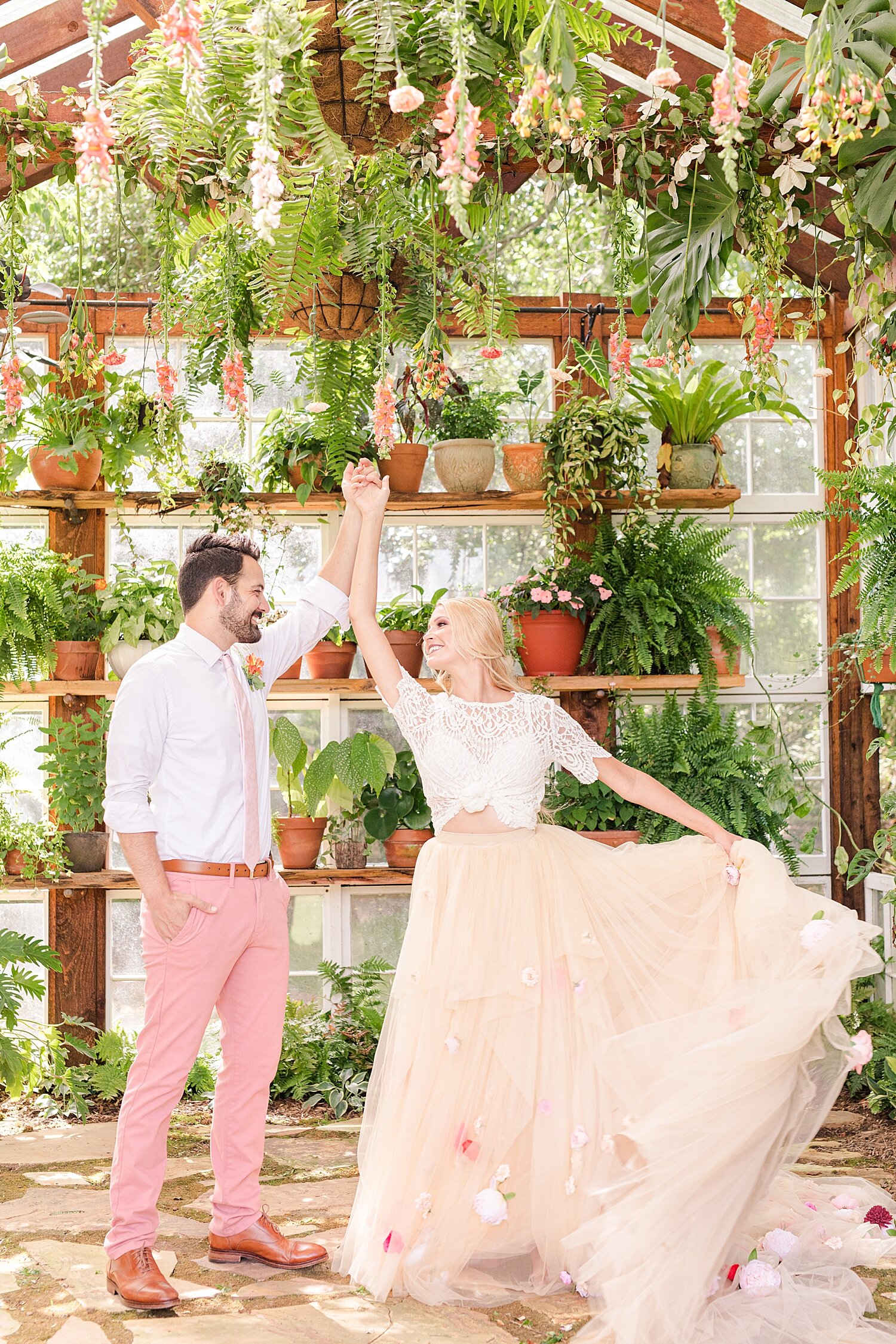 Greenhouse couples session_3357.jpg