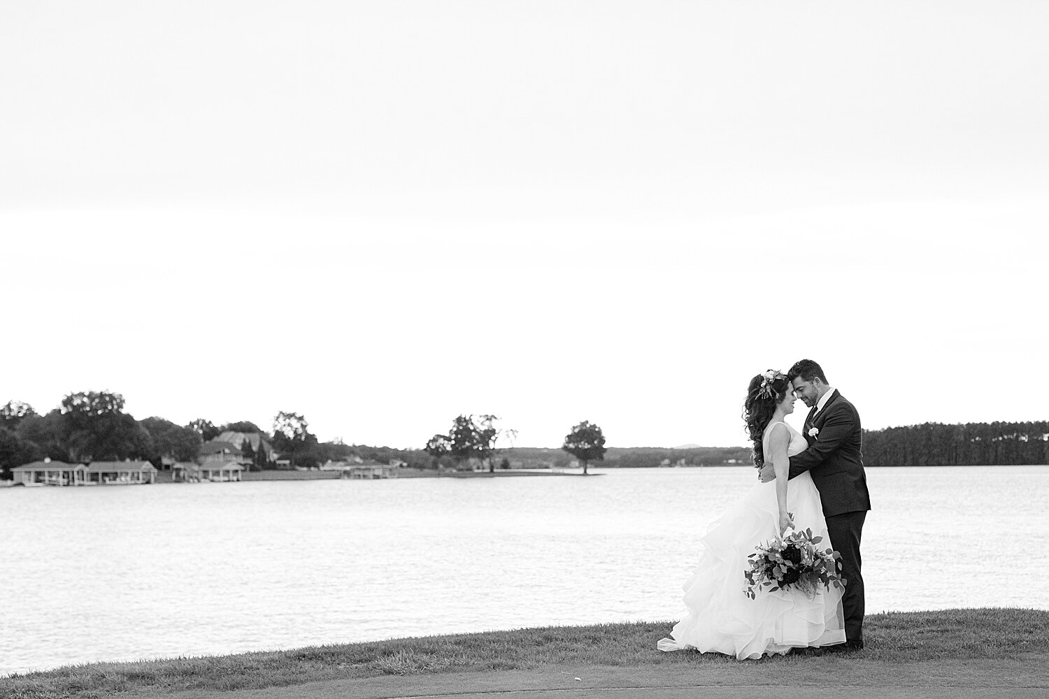 Water's Edge Country Club Wedding_3856.jpg