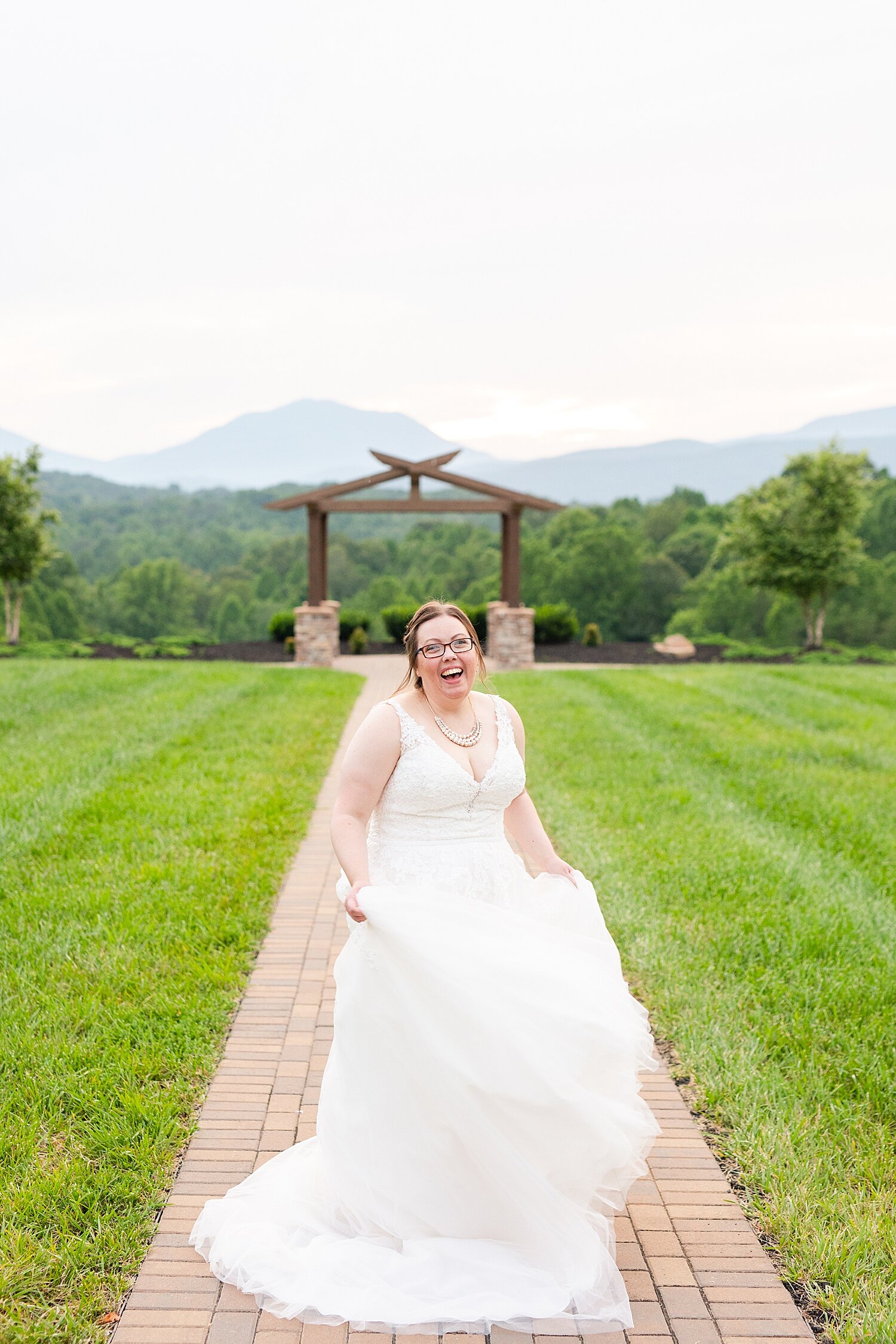 Glass Hill Venue Bridal Portraits_4578.jpg