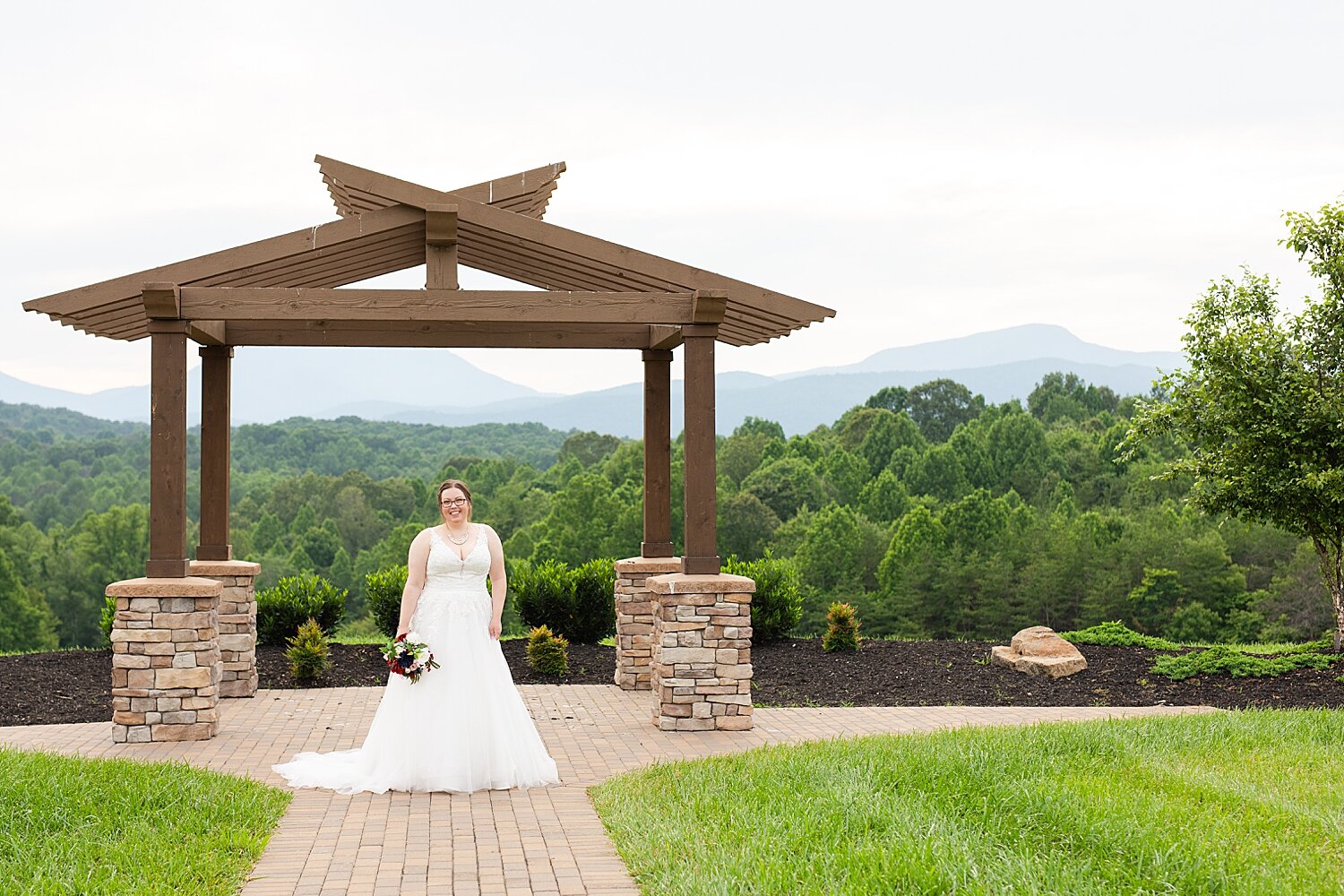 Glass Hill Venue Bridal Portraits_4579.jpg