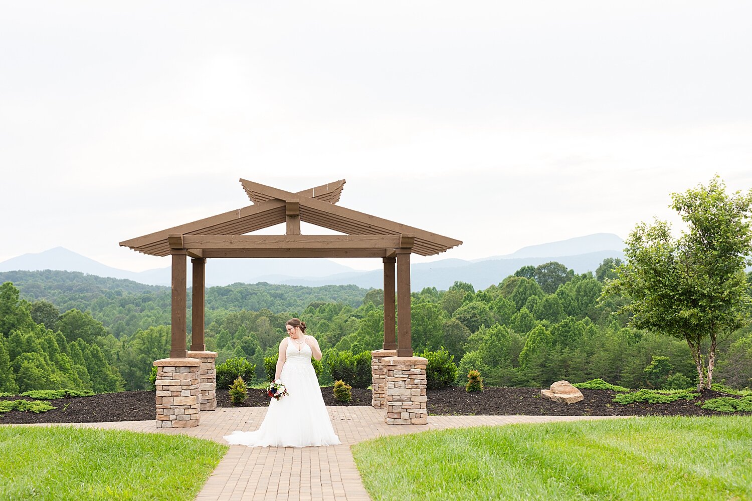 Glass Hill Venue Bridal Portraits_4581.jpg