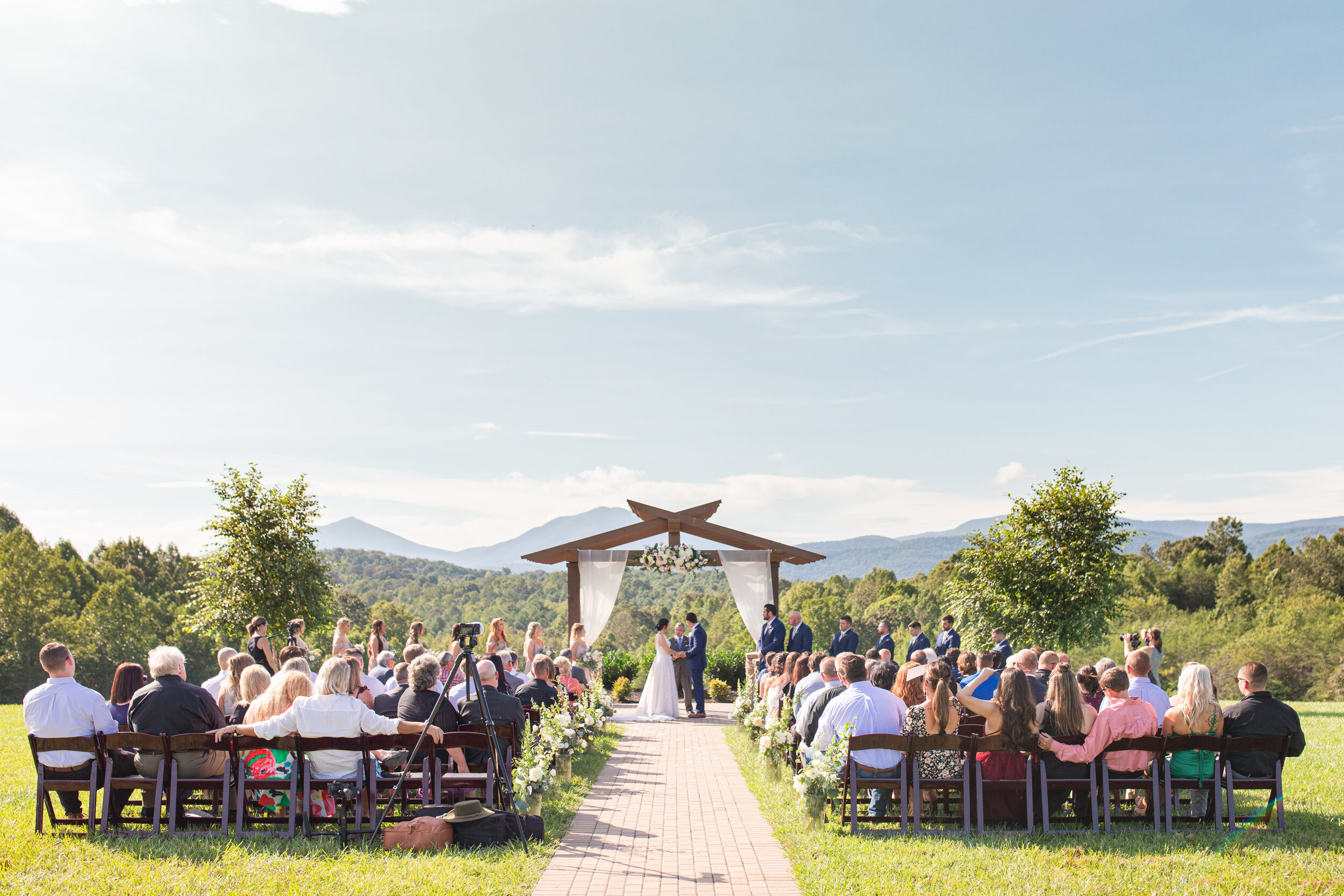 The Best Time to Start Your Ceremony | Lynchburg Wedding Photographer