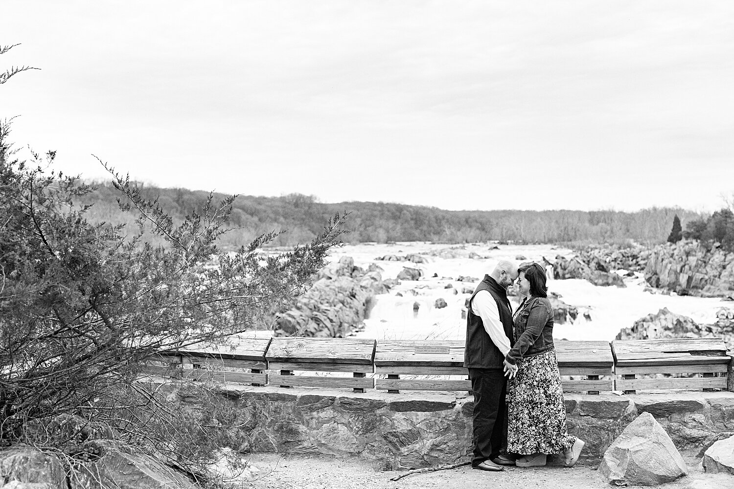 Great Falls National Park engagement session_5001.jpg