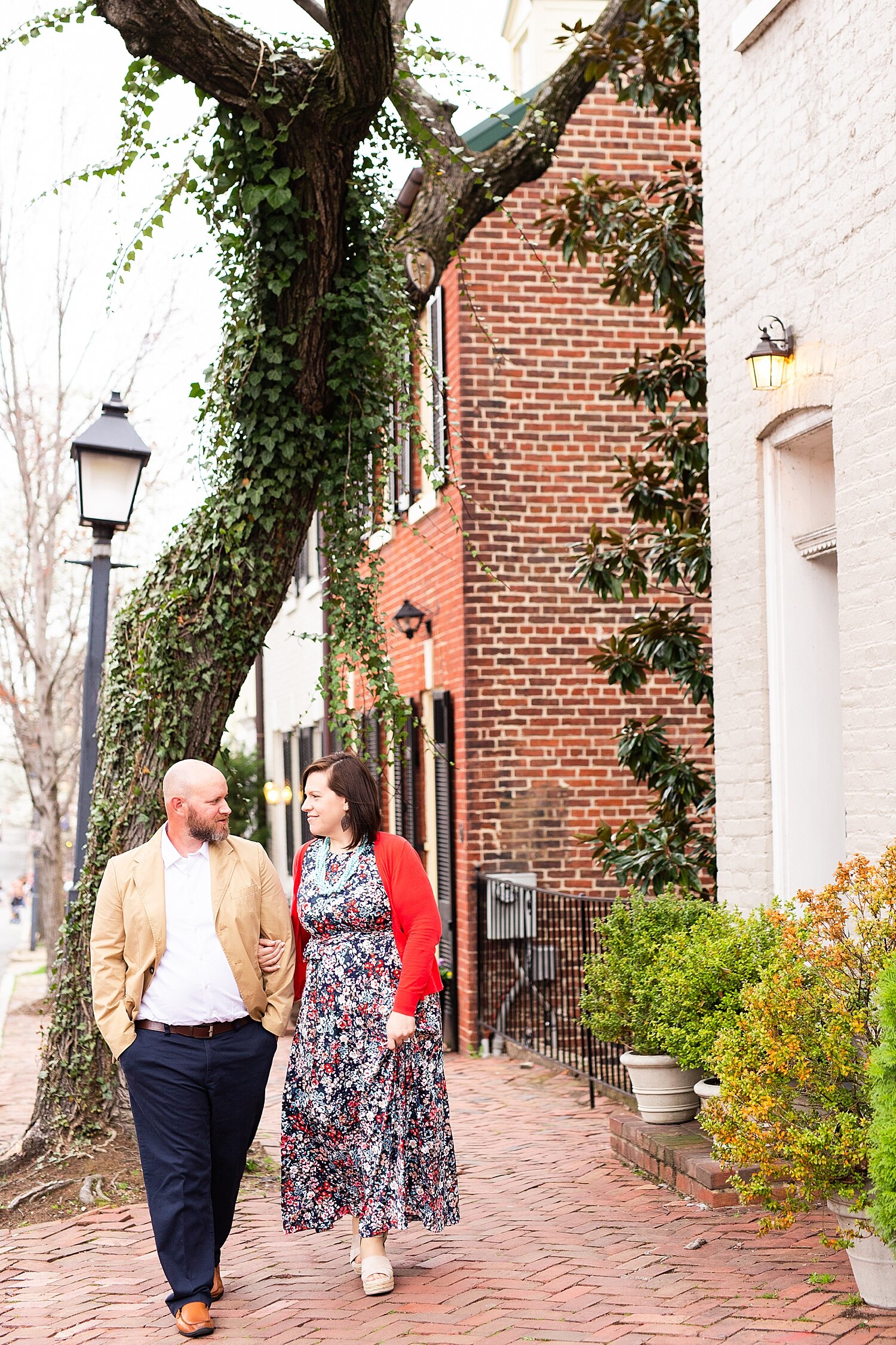 Old Town Alexandria engagement session_4969.jpg