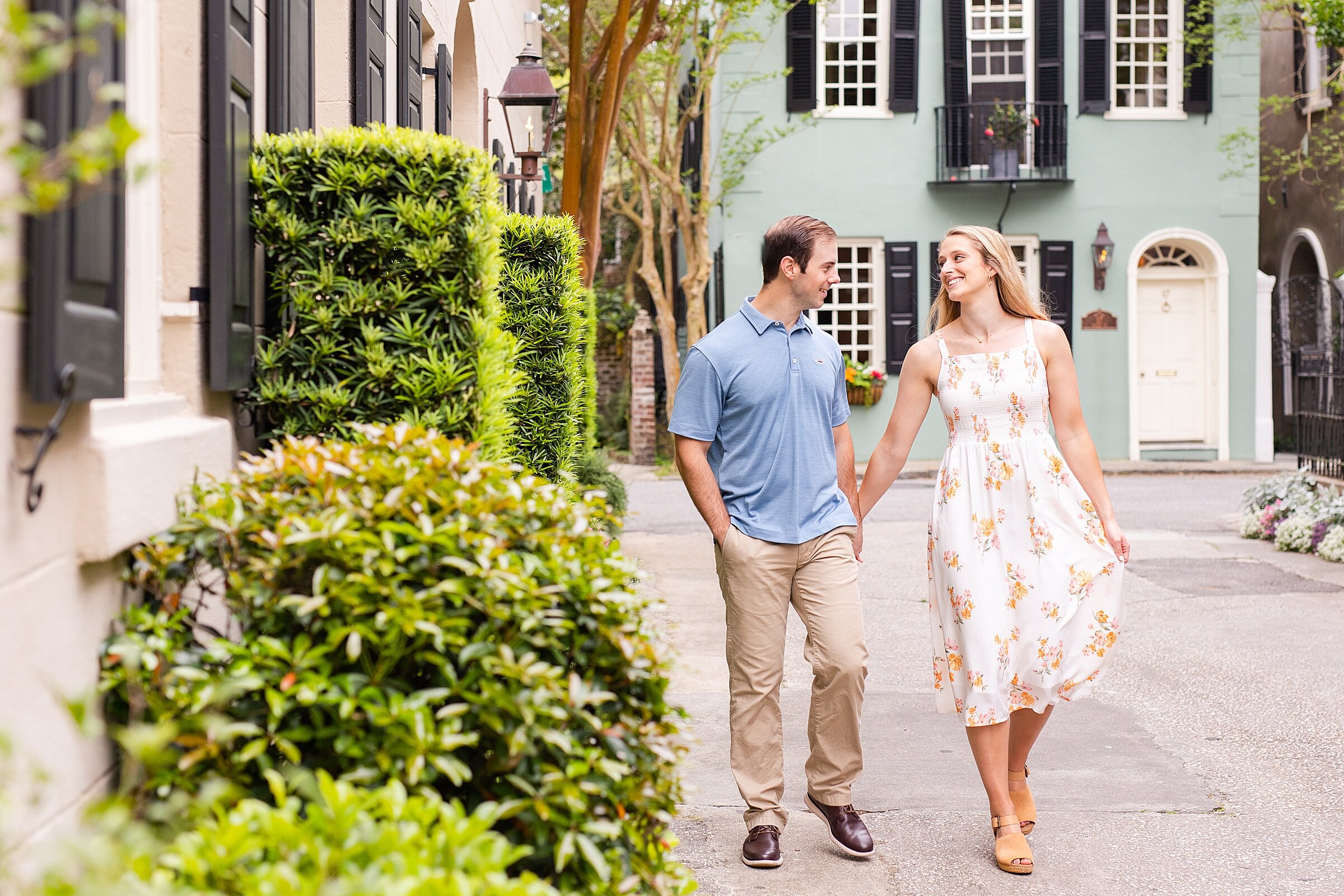 Downtown-Charleston-engagement-session_0084.jpg