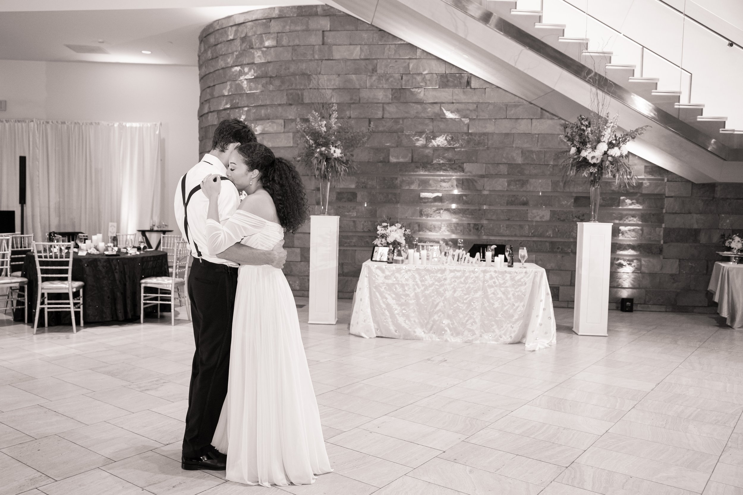 Roanoke Wedding Photographer_11175.jpg